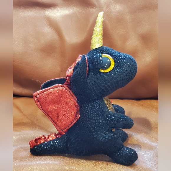 8 inch TY Grindal Dragon Black Gold Red Stuffed Animal Plush Toy - Picture 4 of 11